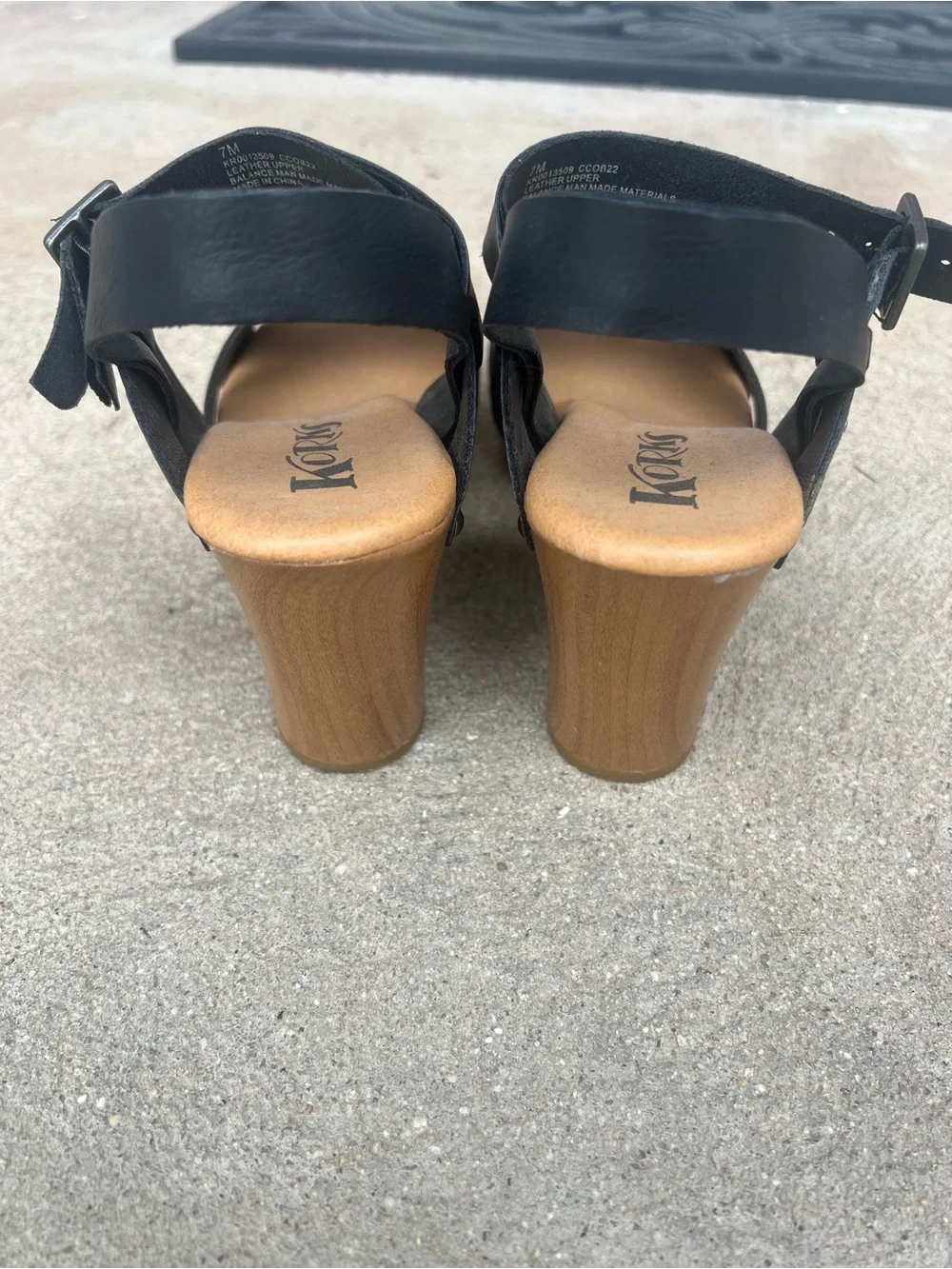Korks Black Leather Woven Clog Platform Sandals